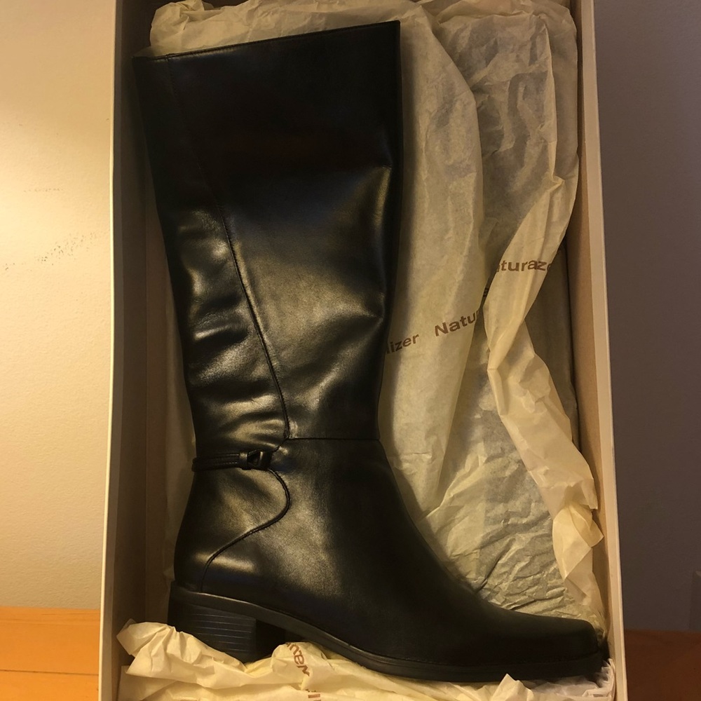 Naturalized Leather Boots NWOT